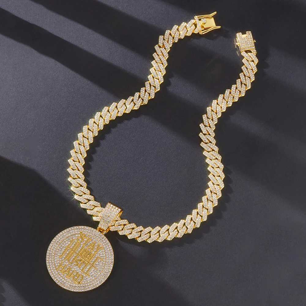 Hip Hop STAY HARD Letter Pendant Cuban Chain Necklace Punk Gold Color Iced Out Bling Necklaces Fashion Charm Men Women JewelryXJ250121