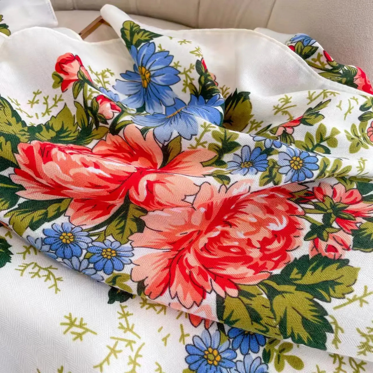 110*110cm Russian Square Scarf Women Floral Print Bandana Shawl Retro Ukrainian Spanish Shawls Ethnic Handkerchief Wraps 250120