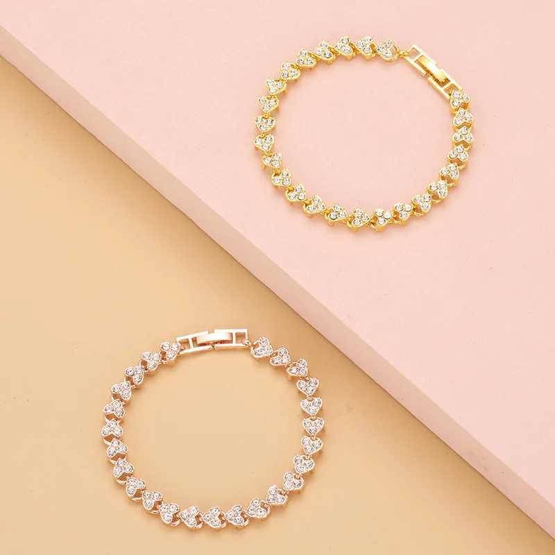 Cubic Zirconia Heart Roman Bracelet Girls Couples Holiday Gift High-Grade Exquisite Crystal Hand Jewelry Party Daily Jewelry W250121