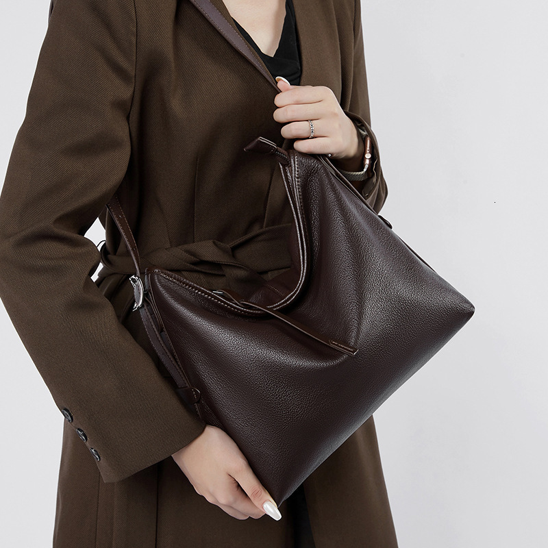 Bag Genuine Leather Women's Autumn 2025 New Style High-End Female Niche Single Shoulder Armpit Fashion Crossbody Bag