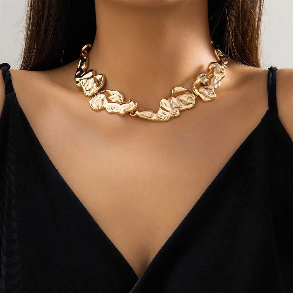 Unique Exaggerated Irregular Big Necklace for Women Creative Thick Gold and Silver Color Metal Chain Choker Fashion Jewelry GiftXJ250114