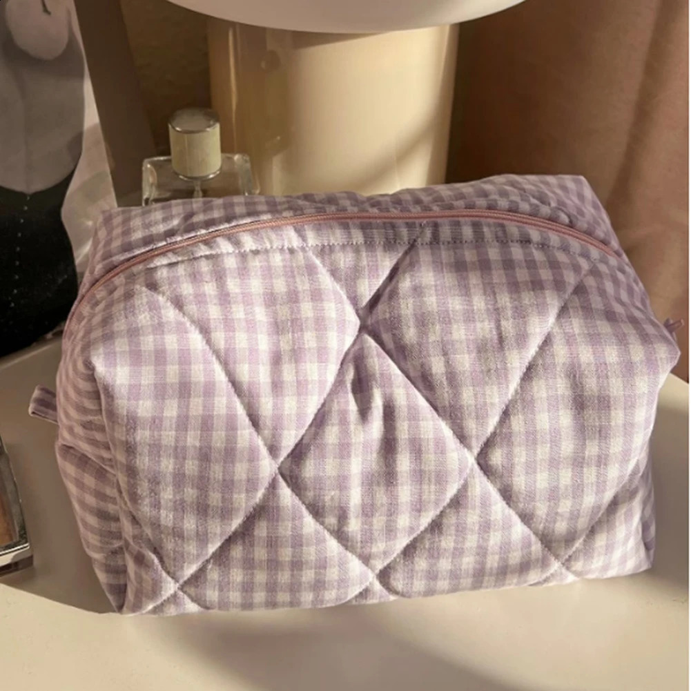 Women Large Capacity Quilted Checkered Makeup Bag Portable Cosmetic Storage Bag Travel Makeup Cosmetic Case Lightweight for Girl 250120