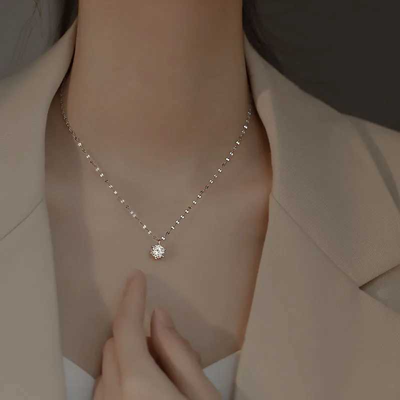 Fashion 925 Sterling Silver Single Diamond Necklace Advanced Simple Shiny Zircon Pendant Feminine Clavicle Chain Party JewelryXJ250114
