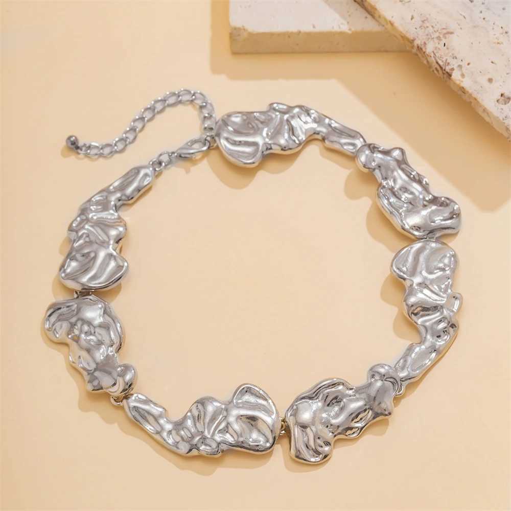 Unique Exaggerated Irregular Big Necklace for Women Creative Thick Gold and Silver Color Metal Chain Choker Fashion Jewelry GiftXJ250114