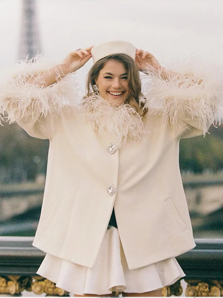 Elegant Feather Collar Cape Coats For Women Casual Solid Single Breasted Jackets Lady Autumn Chic Loose High Street Outwear Tops 250113Z