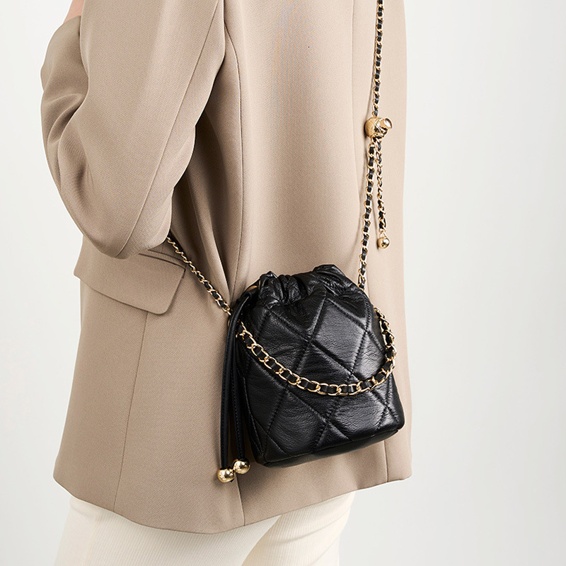 Bag New Crossbody Bucket 2025 Luxury Versatile Handheld Small Chain Genuine Leather Women's Bag