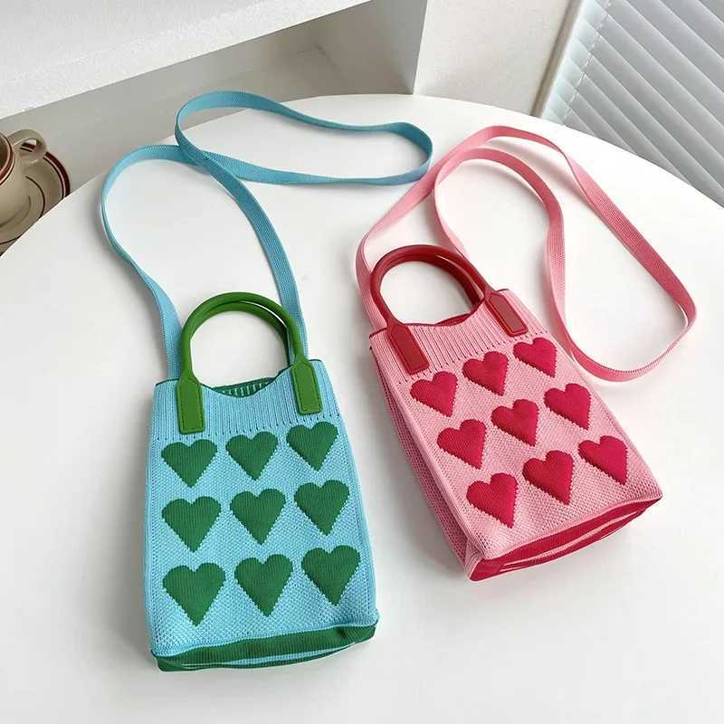 Korean Fi Heart Knitted Mini Square Handbag for Women Small Mobile Phe Shoulder Bags Girls Cute Outdoor Crossbody BagsXJ250121