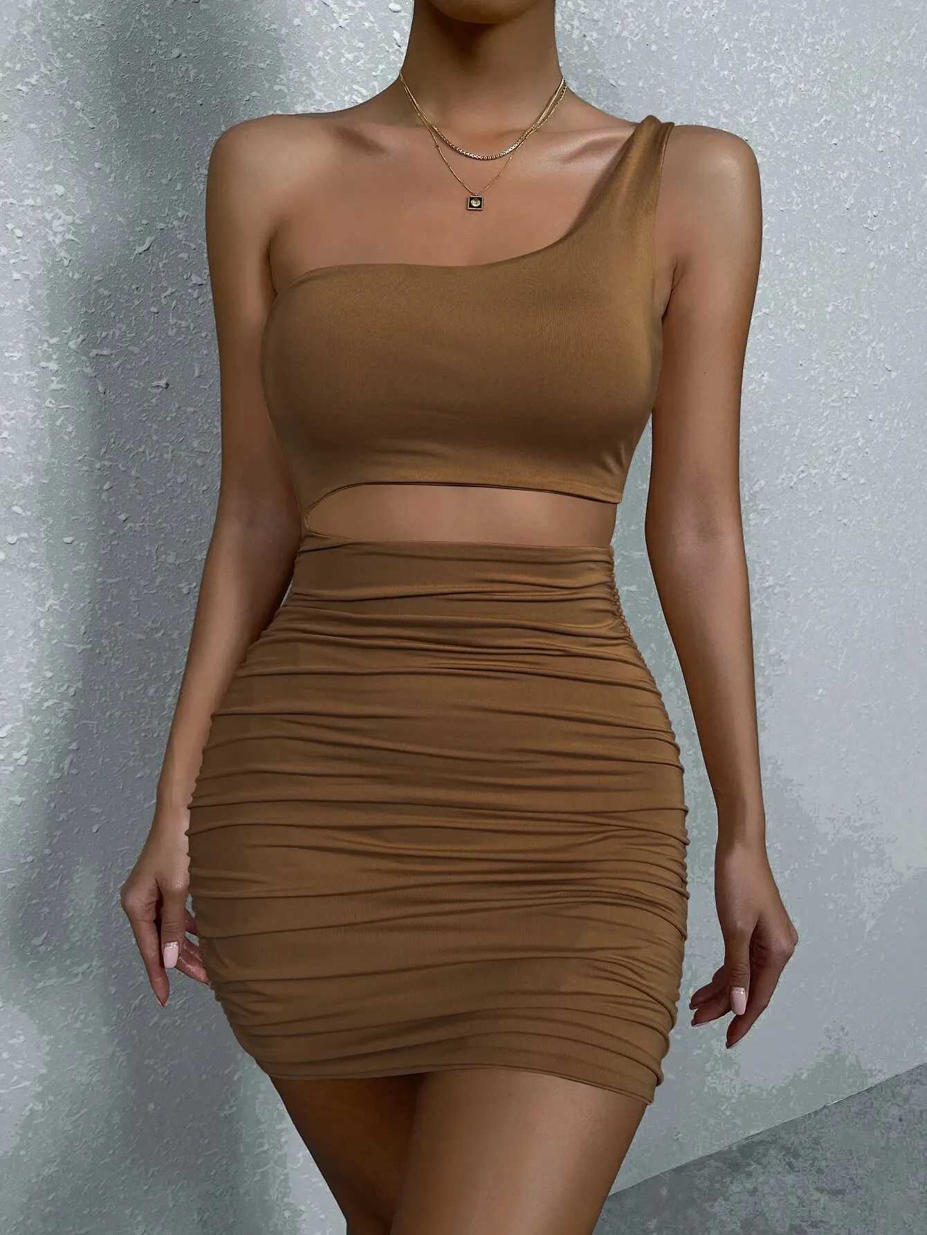 Sexy One Shoulde Backless Bodycon Mini Dress Womens Waist Hollow Out Tight Pleated Wrapping Skirt 2023 New StyleXJ250115