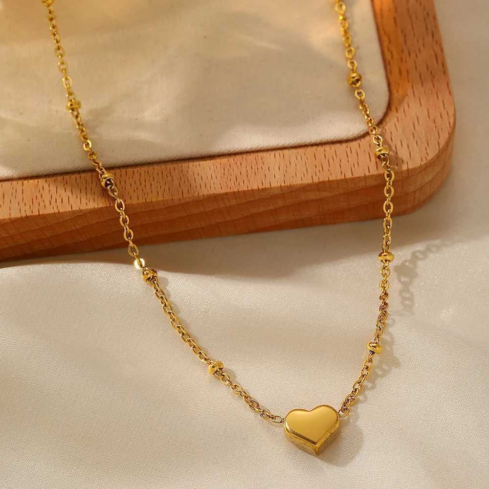 Stainless Steel Necklaces French Heart Pendant Bead Chain Character Valentines Day Necklace For Women Jewelry Anniversary GiftsXJ250121