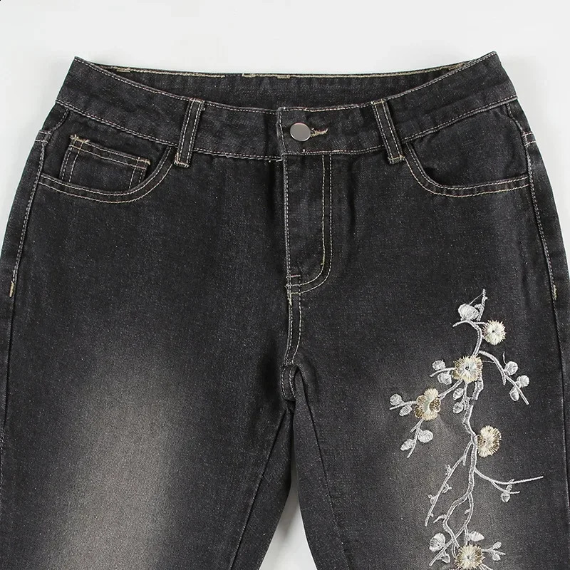 Floral Embroidery Jeans Vintage 2000s Low Rise Flared Jeans Women Retro y2k Baggy Denim Pants High Street Basic Trousers 250118