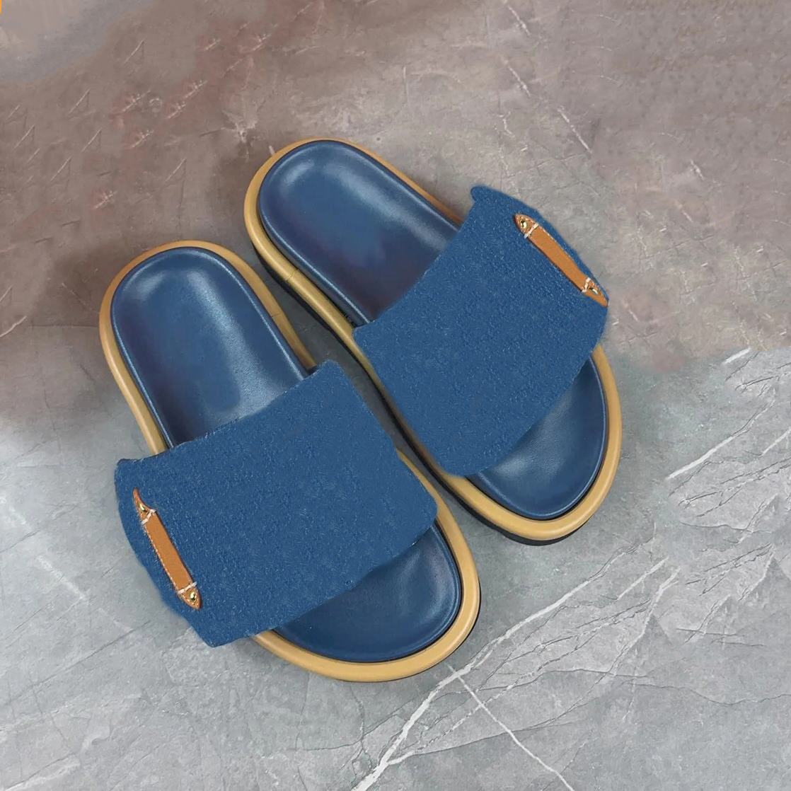 Pillow Sliders Designer Sandals Women Flat Mules Pool Slides Men Woman Padded Front Strap Summer Sandale Beach Casual Shoes Black Fuchsia EU45