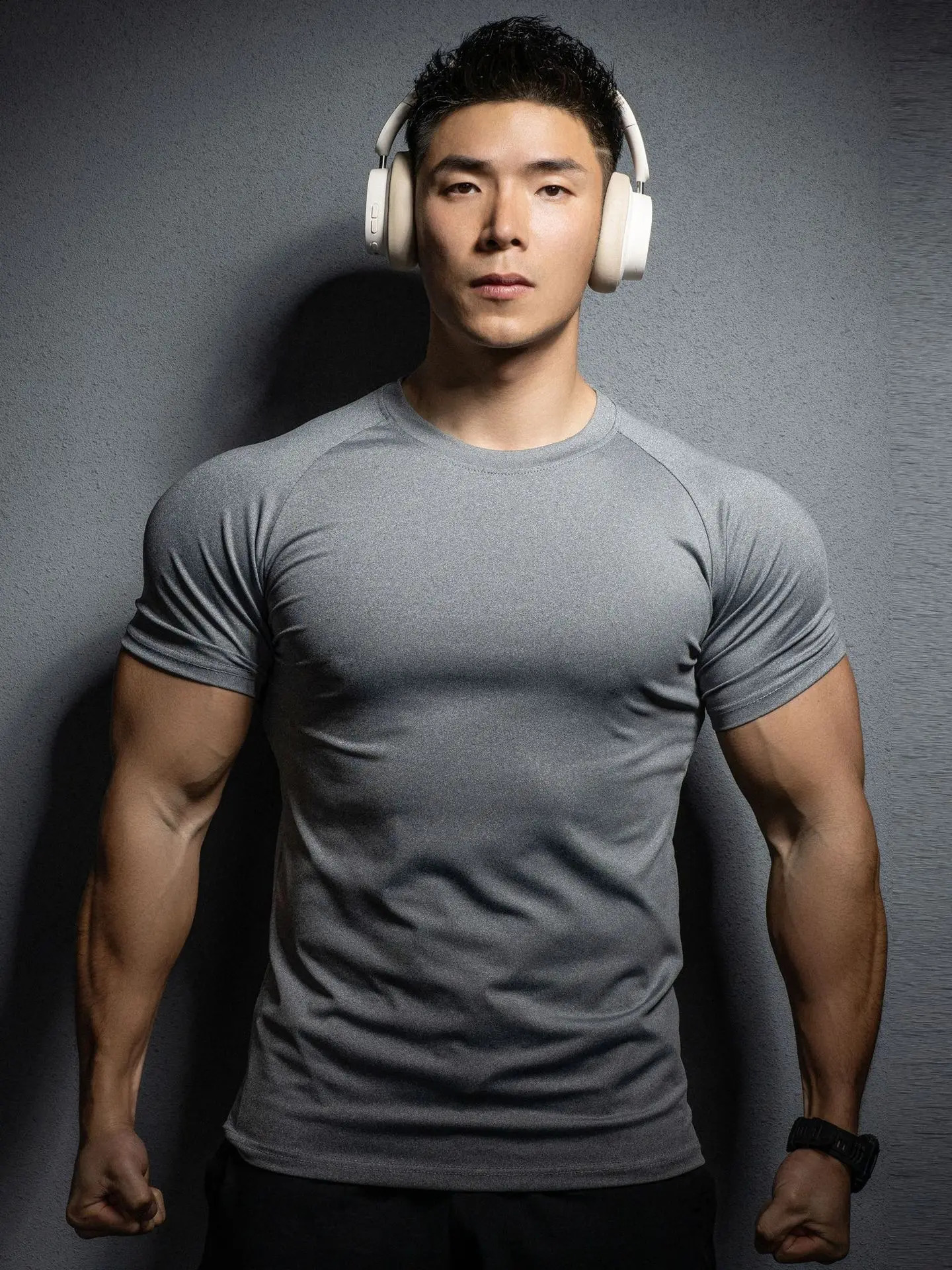 2024 mens T-shirt Sports leisure running gym exercise training elastic quick drying short sleeve T-shirt mens top 250116