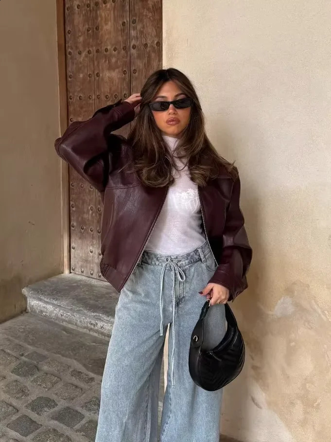 Women Burgundy Lapel Pu Short Leather Jacket Chic Zipper Long Sleeves Pocket Coat Autumn Female Commuting Street Coats 250122