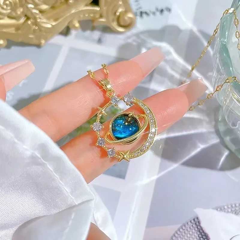 Fashion Luxury Inlaid Zircon Planet Moon Pendant Necklace for Women Girl Butterfly Water Drop Clavicle Chain Charm JewelryXJ250121