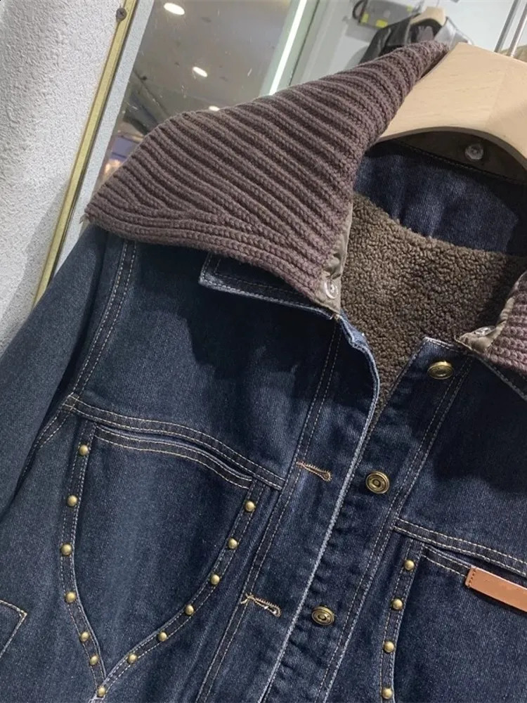 Winter Women Thick Warm Fleece Lining Denim Jacket Spliced Lapel Collar Rivets Casual Streetwear friend Style Loose Fit Coat 250121