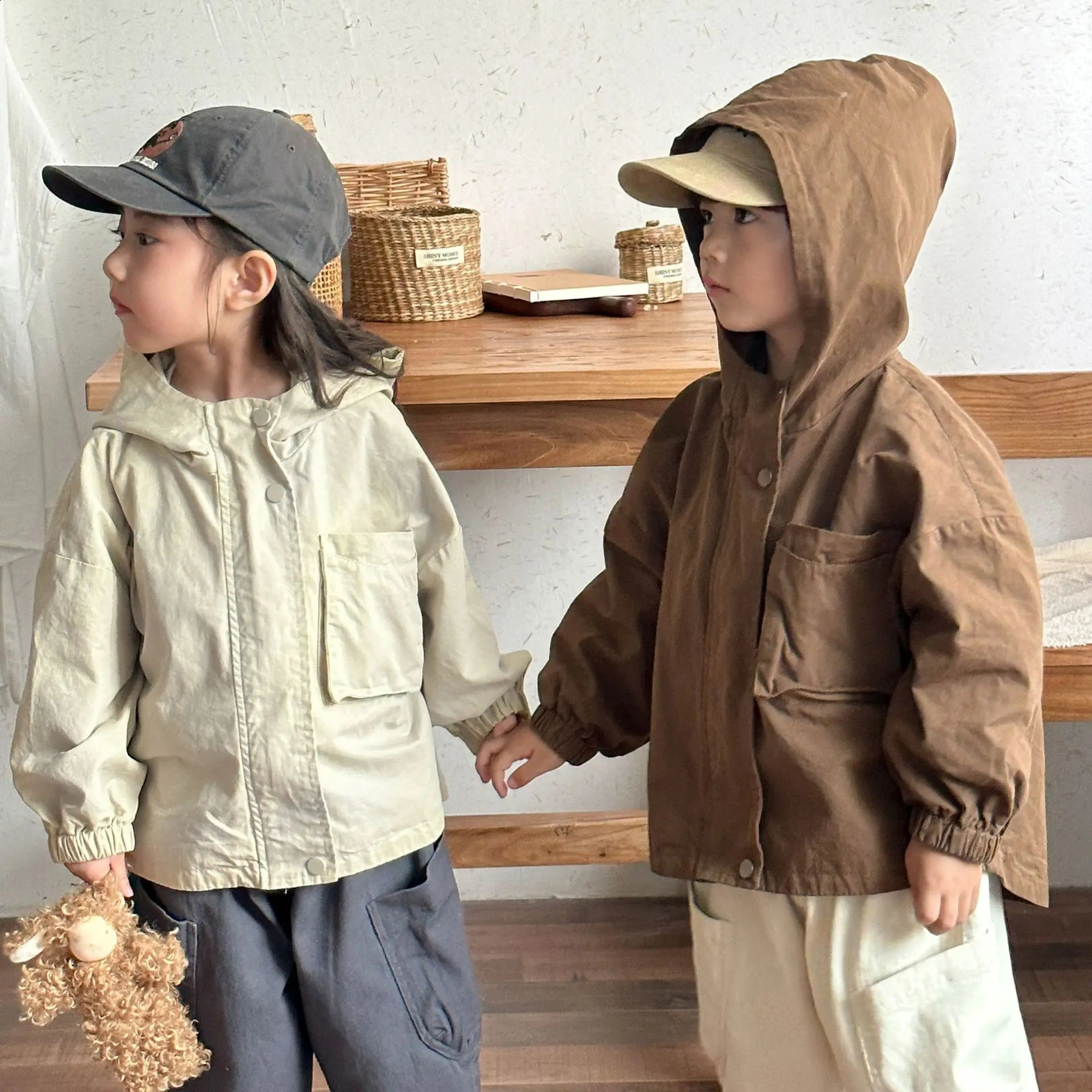 Childrens Outerwear For Boys Spring 2025 Hooded Windbreaker Loose Korean Kids Boys Coat Zipper Pocket Toddler Boys Jackets 250121