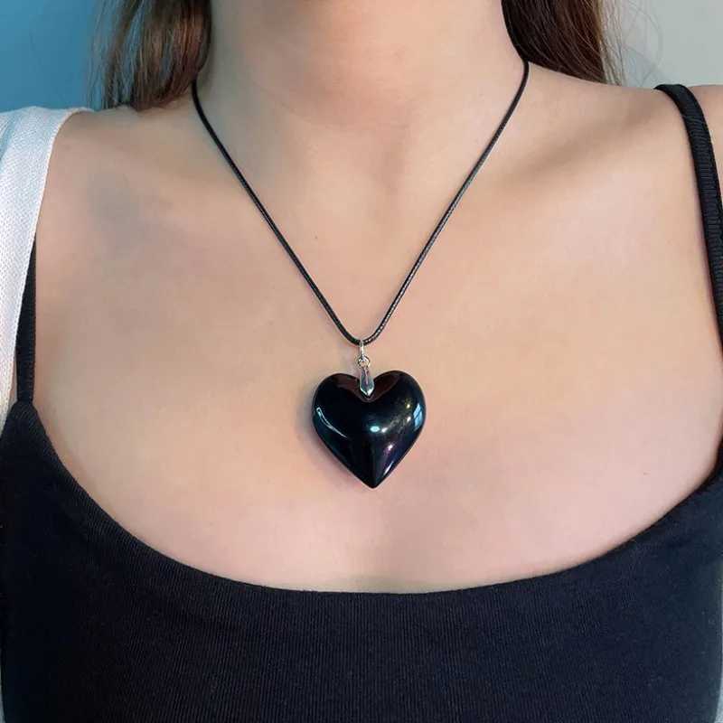Y2k Love Heart Necklace for Women Fashion Hip Hop Red Hearts Pendants Necklaces Metal Beads Chain Girls Rave Gift Gothic JewelryXJ250121