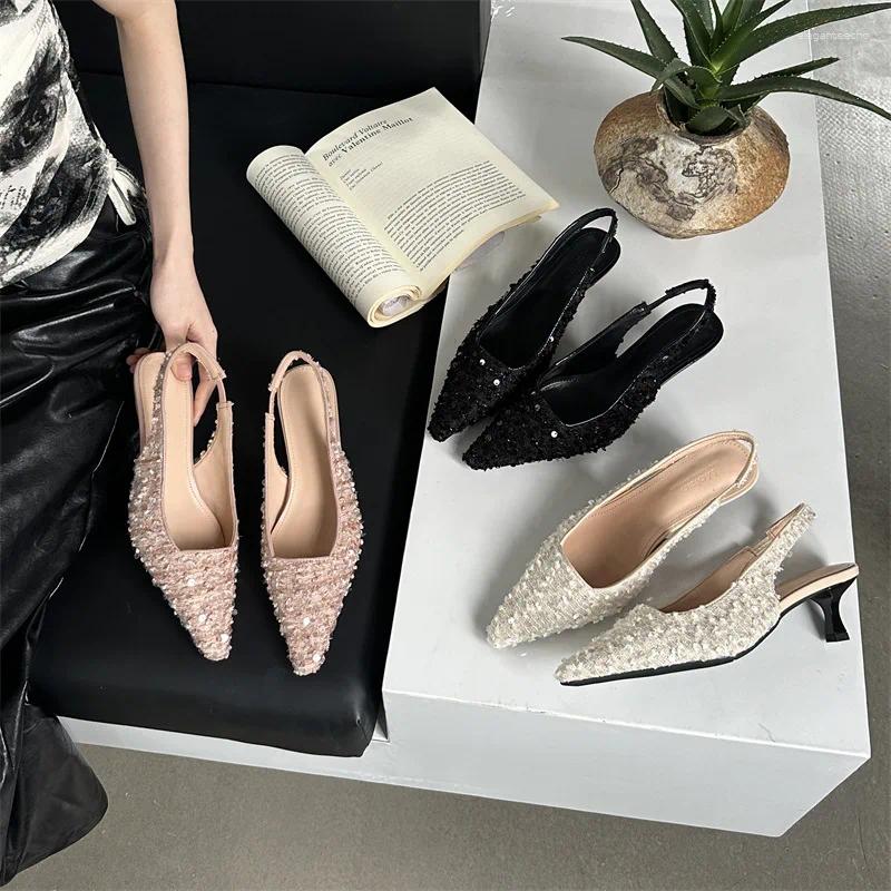 2025 S Fashion Designer Sandals Clear Heels Comfort Shoes For Women High Female Bg Pointed Heeled Girls Beige Closed Bright