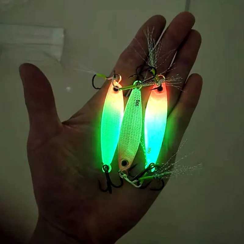 2025 New Far Throw Luminous Iron Plate Lures Double Hook JIG 7g-30g Sea Fishing Spanish Mackerel Shore Casting Glow Metal BaitsXJ250122