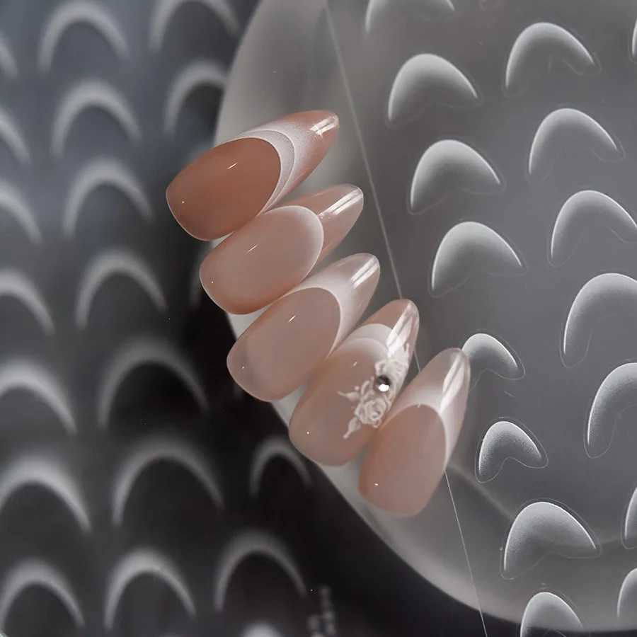 Elegant White French Gradient Nail Art Stickers High Quality Basic Version Adhesive Decal Art Idea Decoration Accessories T-4403XJ250120