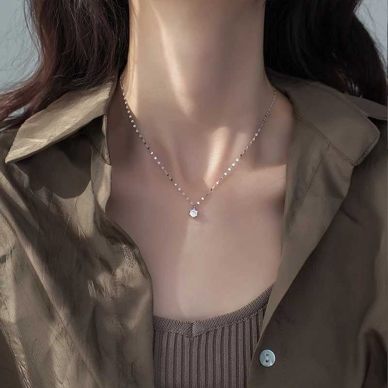 Fashion 925 Sterling Silver Single Diamond Necklace Advanced Simple Shiny Zircon Pendant Feminine Clavicle Chain Party JewelryXJ250114