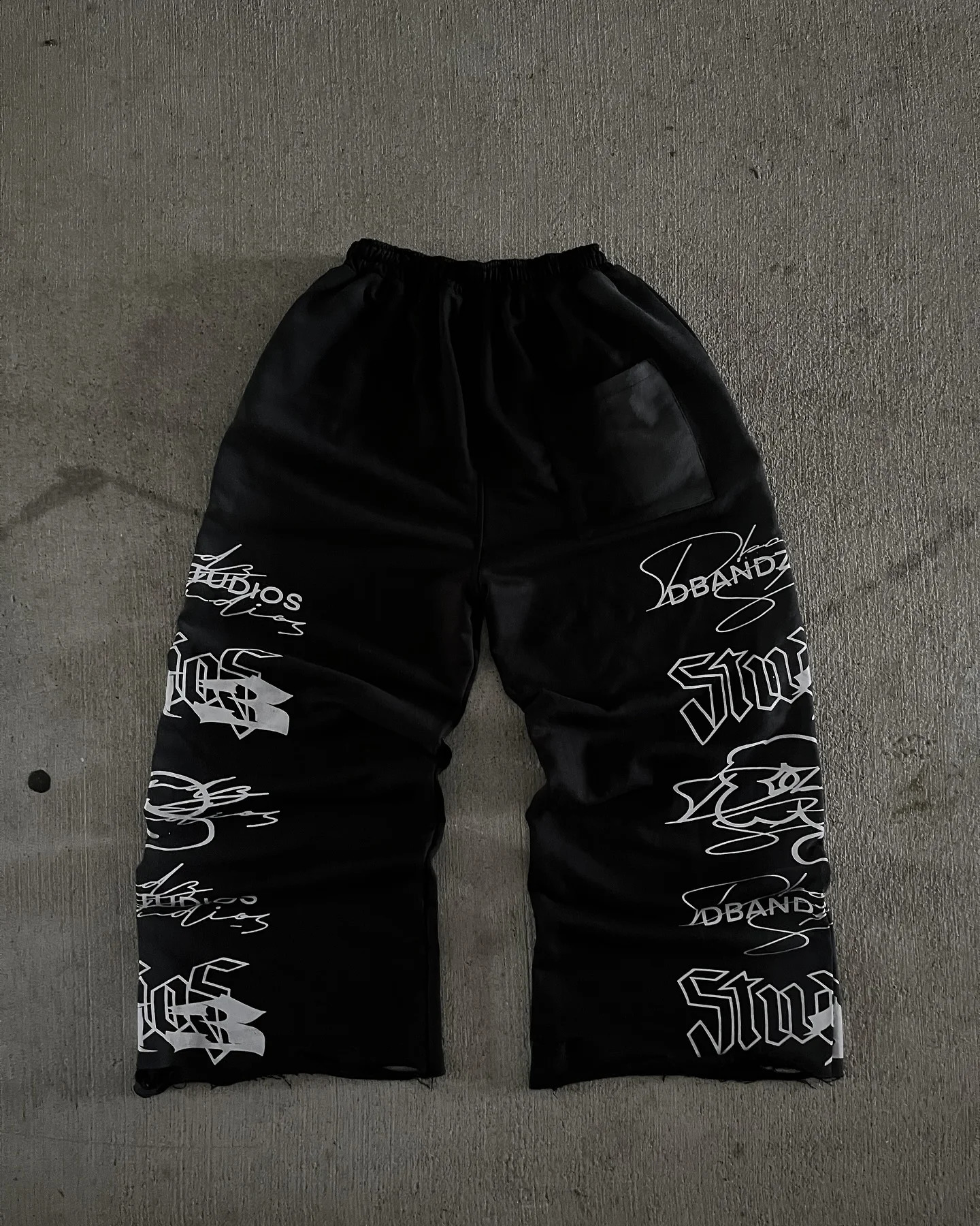 Mens Casual Pants Gothic Fleece Sweatpants Men Running Jogger Elastic Waist Rivet Sports Gym Trousers Y2k Trendy Street Clothing 250110