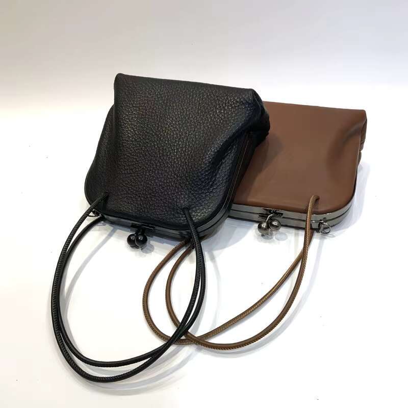 Vintage Genuine Leather Clip Bags Women Wide Straps Crossbody 2024 Trends Small Handbags Purses Phone Bag Ladies Clutches