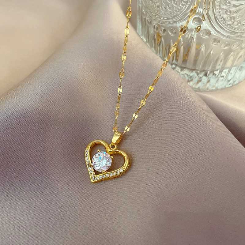 Gorgeous Heart Shape Simple Copper Inlaid Zirconia Pendant Necklace Women Men Fashion Stainless Steel Chain Anniversary GiftXJ250121