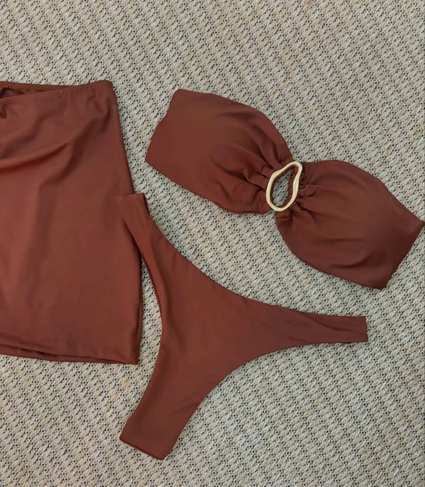2025 Sexy Black Bikini Set with Gold Ring Detail- Adjustable Straps and High-Cut Bottoms Perfect for Beach Wear and Pool Parties X250203