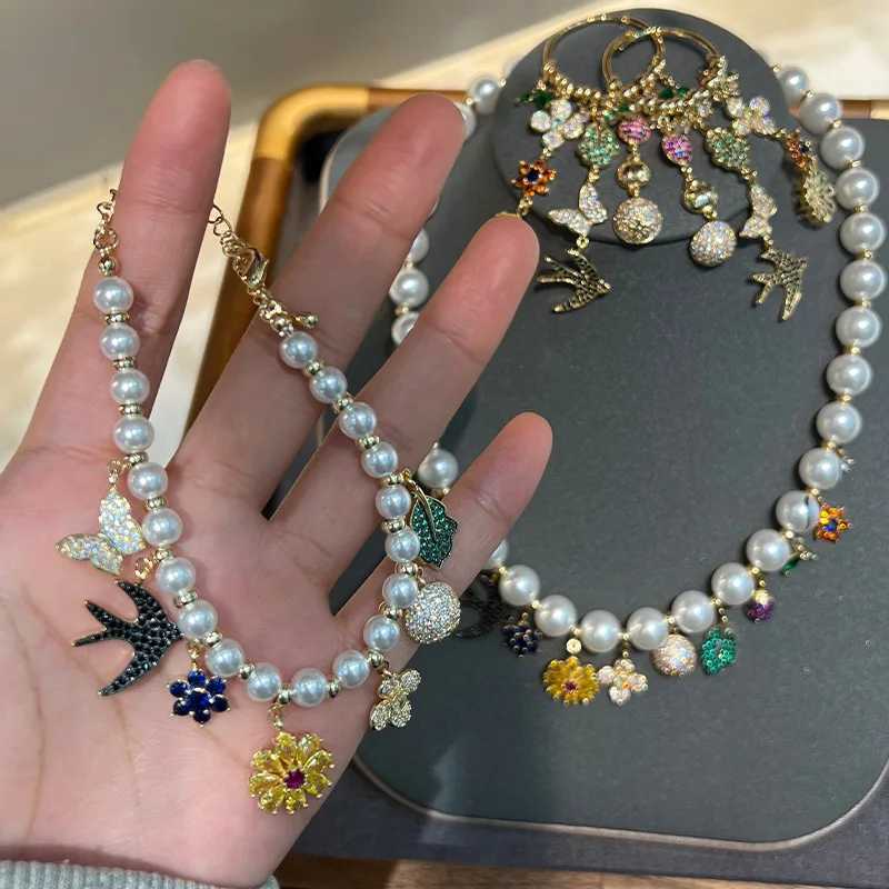 2023 Women llow Beetle Butterfly Flower Diamond Pearl NecklaceXJ250114