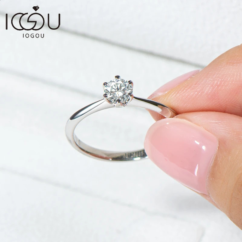 IOGOU Mosanite Diamond Rings for Women 05 Carat Engagement Round Cut Solitaire Ring Real 925 Sterling Silver Wholesale Jewelry 250118