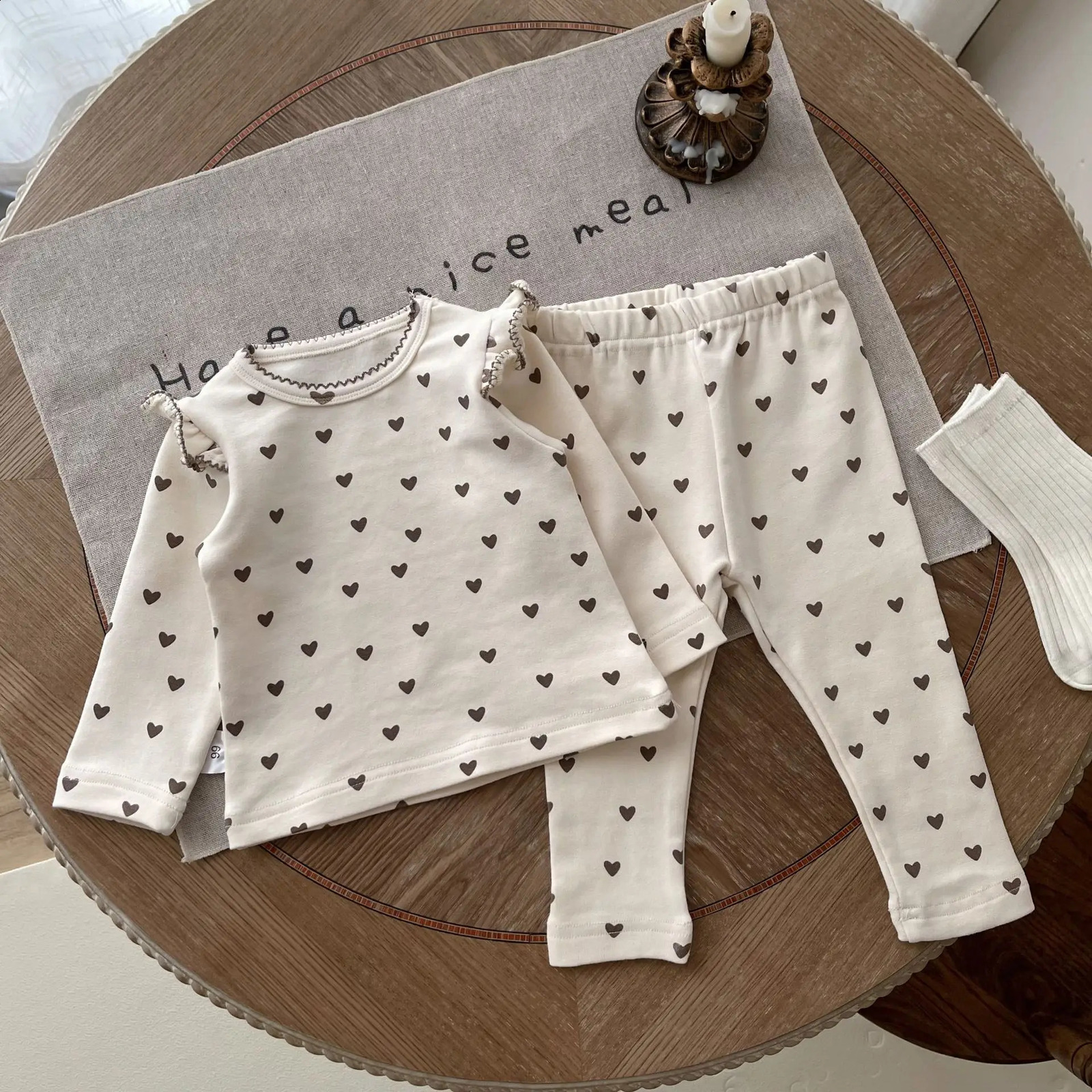 72151 Baby Clothing Set Home Suit Autumn and Winter Love Print Girls T ShirtPant Bottoming Twopiece 250117