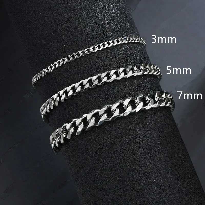 3/5mm Chunky Chain Bracelet for Men Stainless Steel Cuban Link Chain Wristband Classic Punk Heavy Male Jewelry Accessories W250121