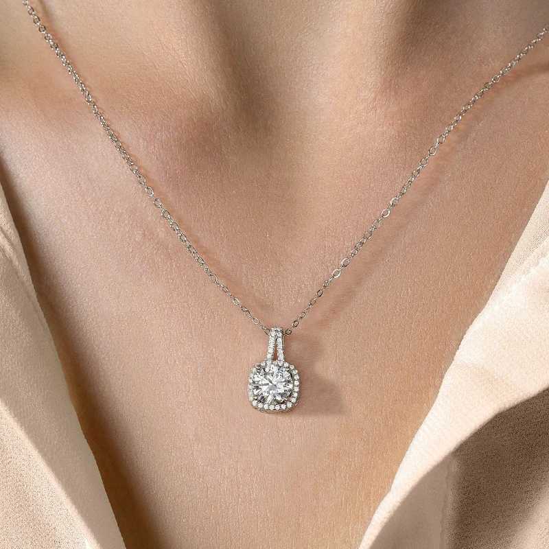 GRA Luxury 1-2CT Moissanite Diamond Pendant Square Gemstone Necklace for Women Original 925 Sterling Silver Wedding Fine JewelryXJ250114