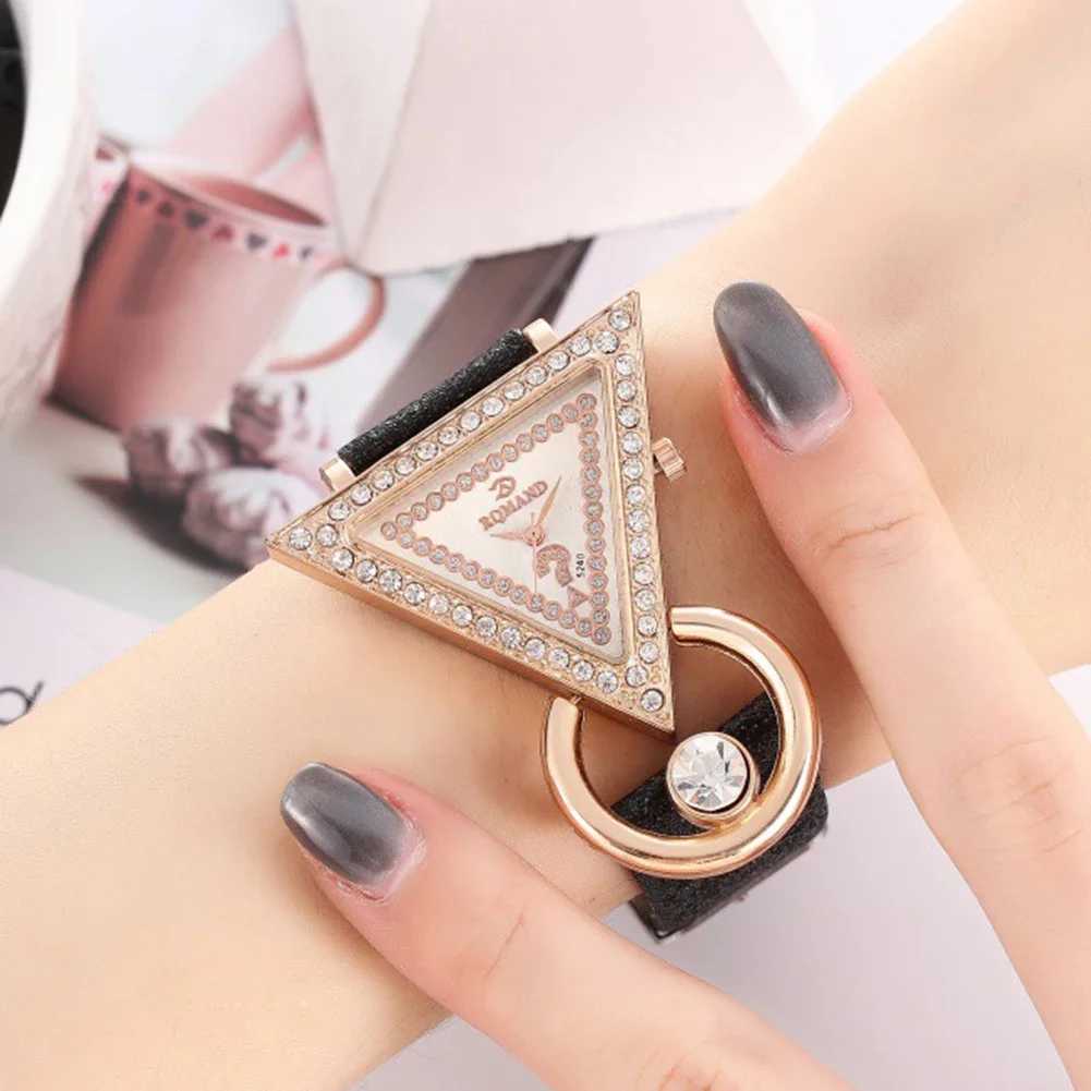 2024 Wen Watches Creative Luxury Triangle Rhinestone Dial Frosted Strap Ladies WristWatch Fashion Quartz Watch Womens Watches X250203