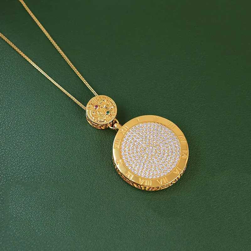 Creative Style Natural Green Chalcedony Necklaces High End Double-sided Full Diamond Inlaid Circle Pendant Fashion and JewelryXJ250114