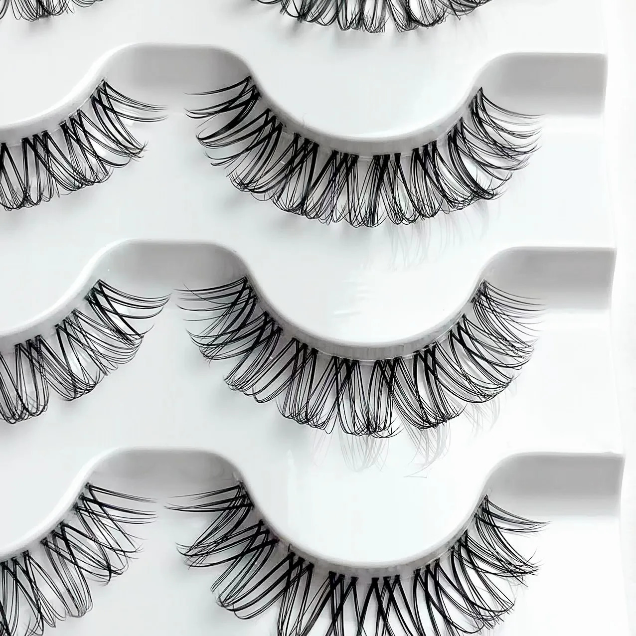 5Pairs Natural Look Wispy Fluffy D Curl Eyelash Extension False Eyelashes Clear Band Russian Strip Lashes 250110