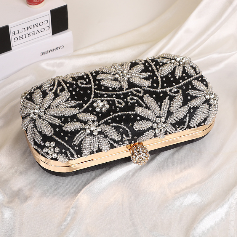 Feng Shui Banquet Handmade Three Dimensional Embroidered Diamond Set Handheld Bridal Cheongsam Light Luxury Women's Bag