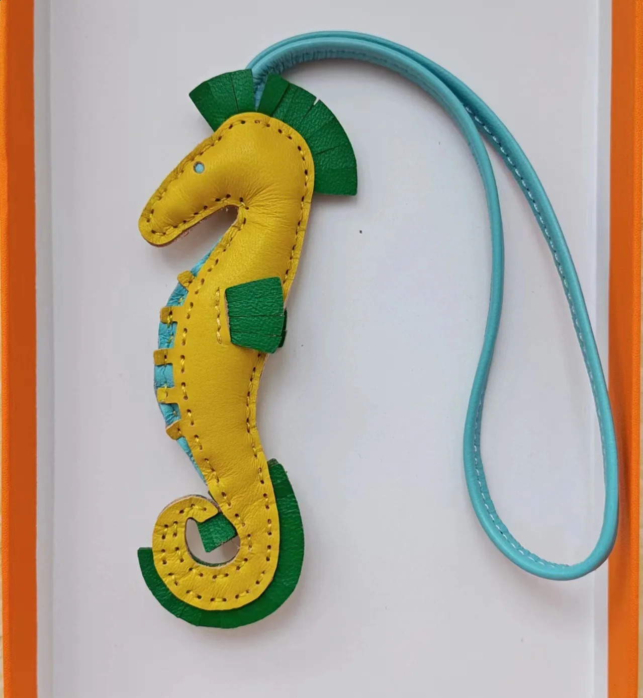 Stylish leather animal keychain bag Backpack charm pendant keychain clip decorative gift bag pendant250114bj