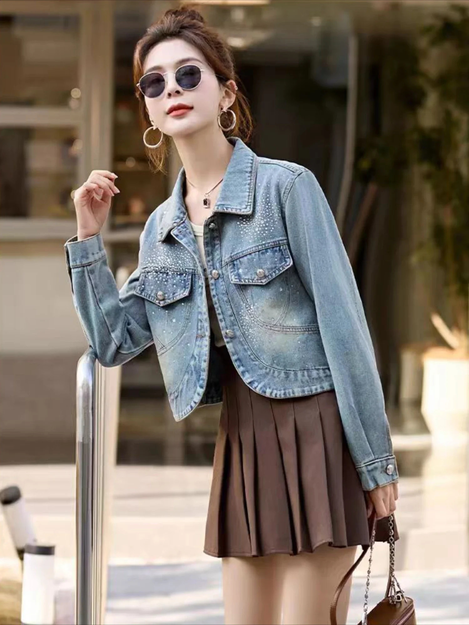 Female Jeans Coats Diamonds Crop Spring Autumn Short Blue with Rhinestones Small Sequin Studded Womens Denim Jackets Original 250116
