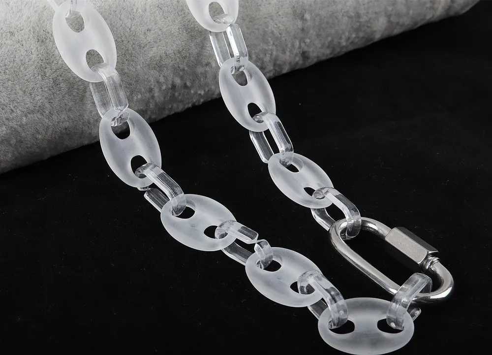 FishSheep Transparent Acrylic Coffee Bean Chain Necklace For Men Women Punk Iridescent Color Pig Nose Pendants Necklaces 2022XJ250121