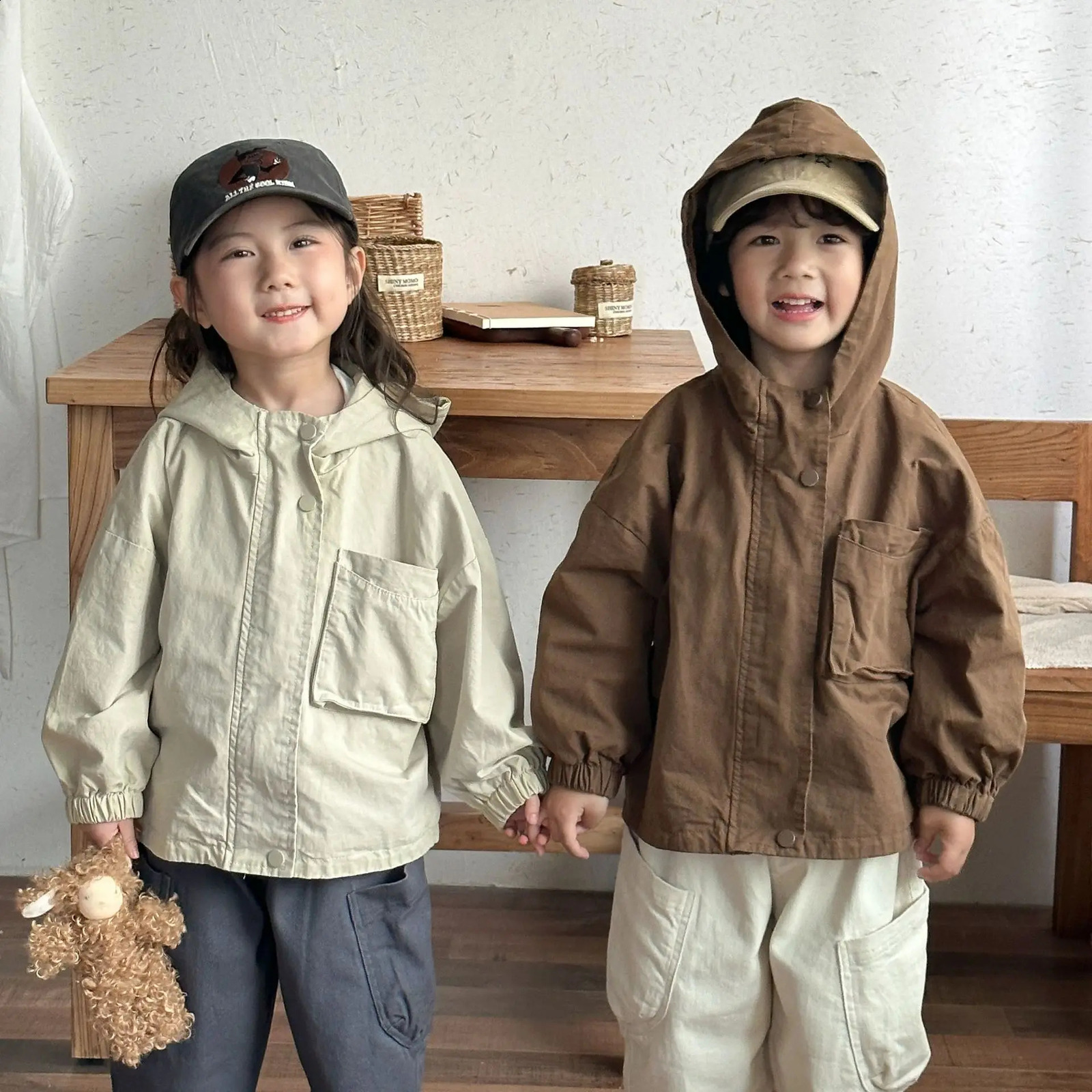 Childrens Outerwear For Boys Spring 2025 Hooded Windbreaker Loose Korean Kids Boys Coat Zipper Pocket Toddler Boys Jackets 250121
