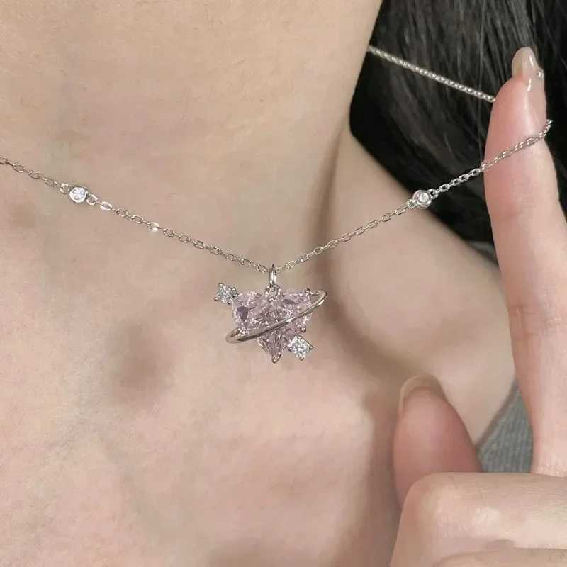 New Fashion Y2K Crystal Heart Planet Pendant Necklace for Women Zircon Aesthetic Charm Clavicle Chain Party Girl Jewelry GiftsXJ250121