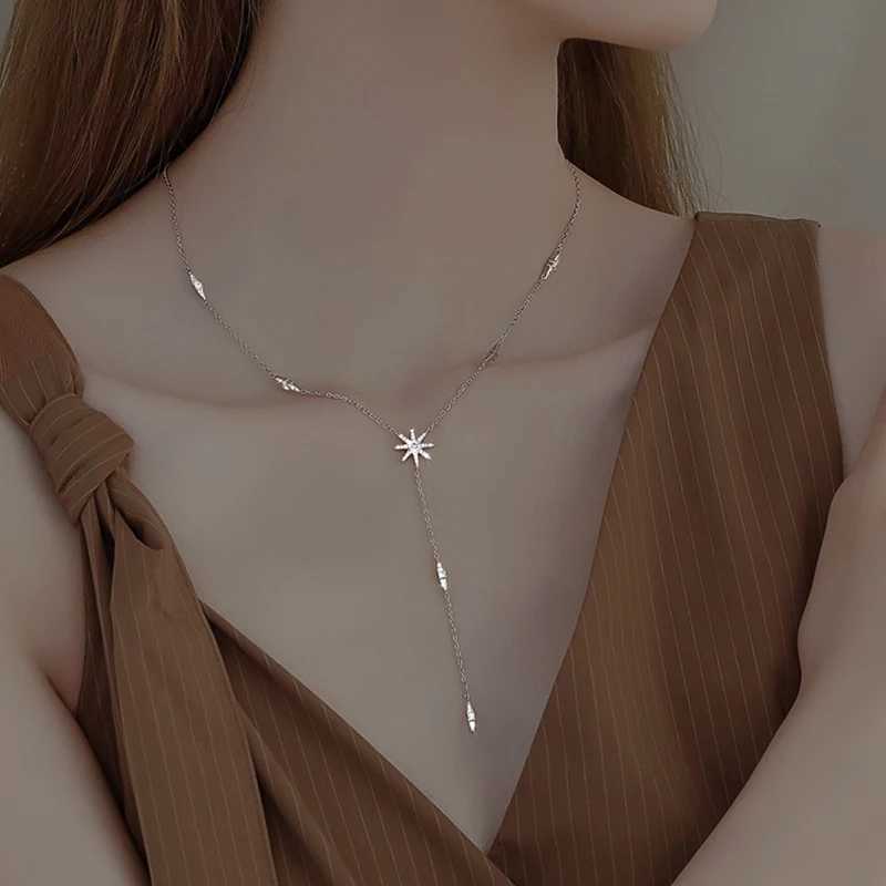 Personality 925 Sterling Silver Glitter Diamond Sun Flower Necklace Simple Star Pendant Clavicle Chain Female Exquisite JewelryXJ250114