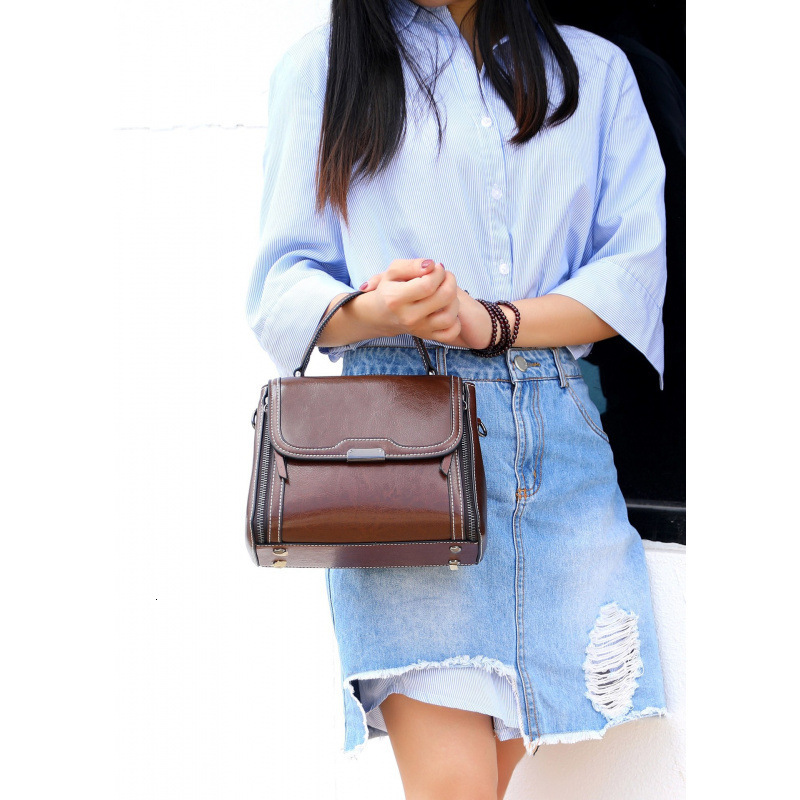 Bag Crossbody 2025 New Trendy Leather Women's Internet Celebrity Fashion Handheld Advanced Autumn/Winter Commuter Shoulder Bag