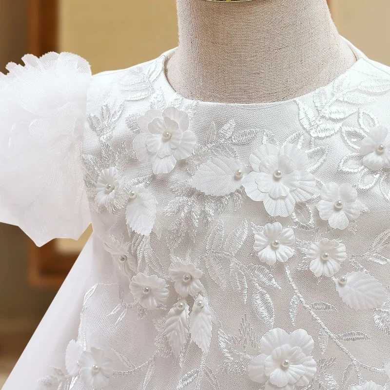 Baby girl Christmas dress 1-year birthday dress lace and satin bow white baptismal dress X250203
