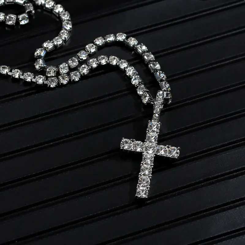 Punk Hip Hop Rhinestone Cross Pendant Necklace for Women Men Bling Iced Out Crystal Chain Choker Necklace Jewelry On The NeckXJ250121