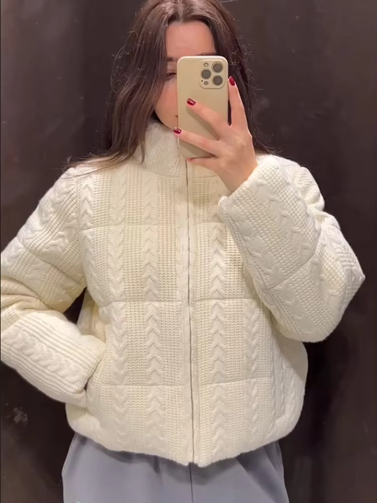 Pb&Za Women's 2024 Autumn/Winter New Knitted Stand Up Collar Zipper Long Sleeve Short Down Cotton Jacket