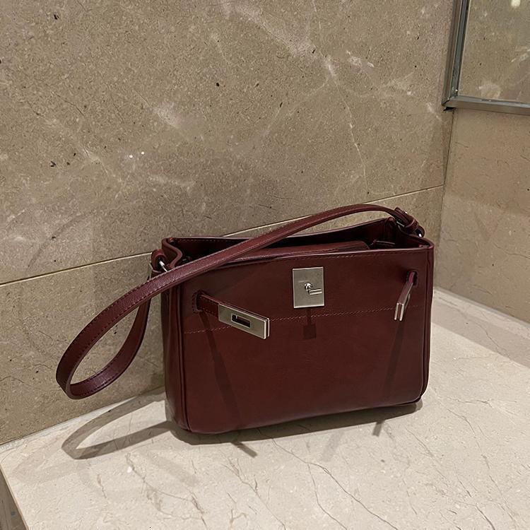 Bag Shallow Leather Armpit High-End And Niche Design, Versatile Commuting Single Shoulder Crossbody Bag, Medium Size