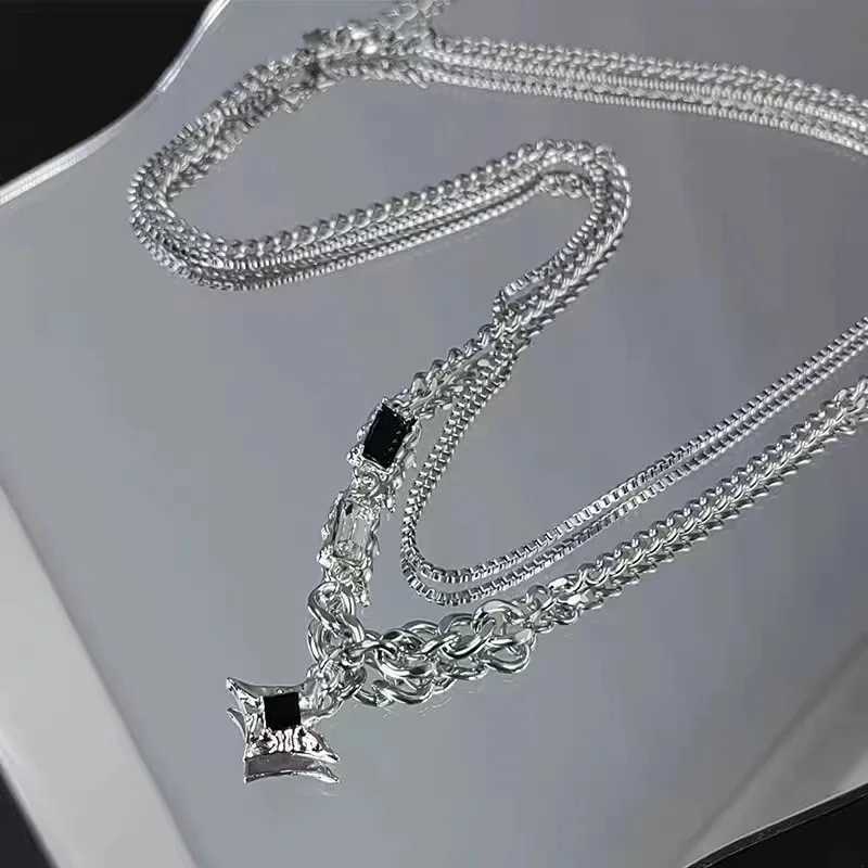 2024 New Y2K Cuban Figaro Chain Star Moon Pendant Necklace Men Punk Black Zircon Chain Choker Necklace for Men Jewelry GiftsXJ250121